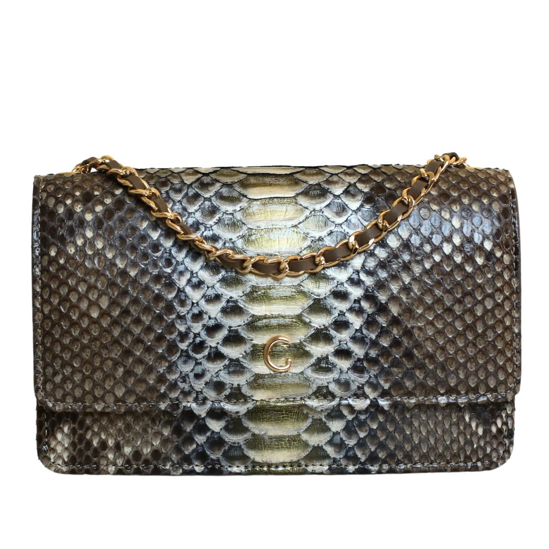 

Модель женской сумки из натуральной кожи ограниченного выпуска