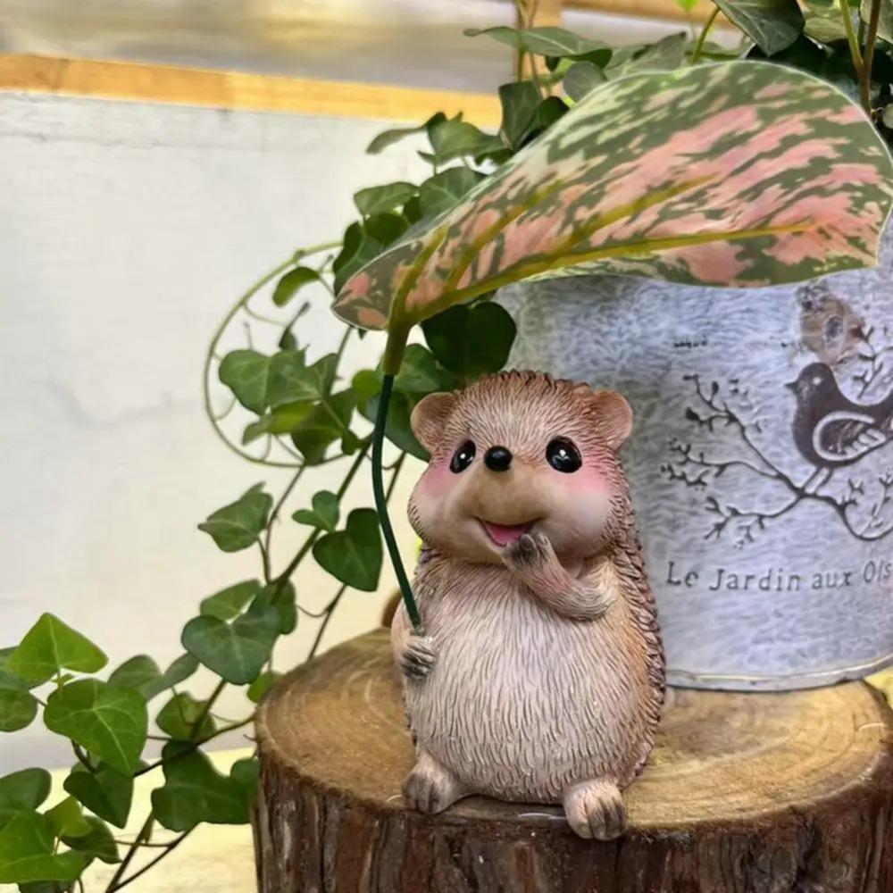 Cute Leaf Umbrella Hedgehog Figurine Weatherproof Handmade Garden Hedgehog Statue Resin Small Hedgehog Sculpture