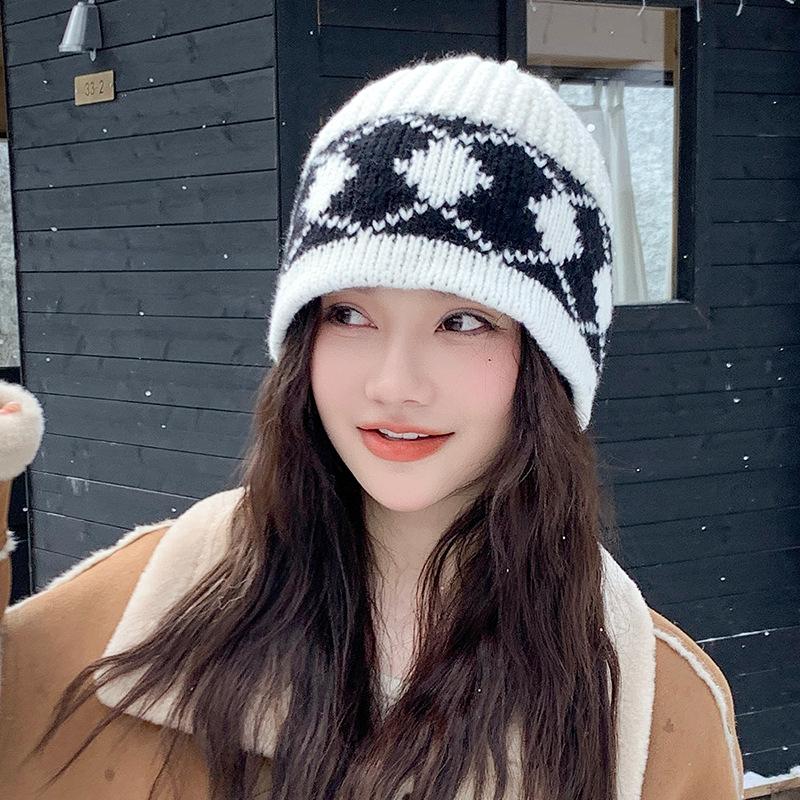 

Women Diamond Pattern Color Block Beanies Hats Knitted Warm Autumn Winter Vintage Fashion Harajuku Pullover Caps белый