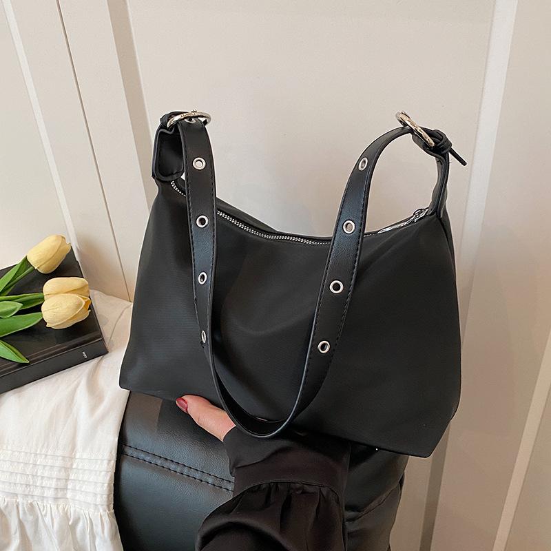 Retro bag women's large capacity 2025 new summer casual shoulder messenger bag Korean version texture commuter tote bag