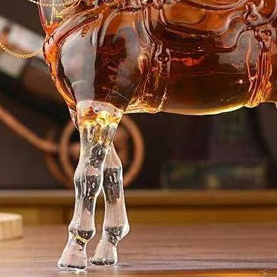 Horse Shaped Wine Decanter 1000ml Glass Zodiac Horse Wine Bottle with Silicone Stopper Wine Whiskey