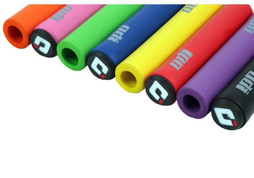 USA Silicone Grips: Ultra-light Shock Absorbing, Dirt-resistant Bike Handlebar Grips for Mountain and Road Bikes