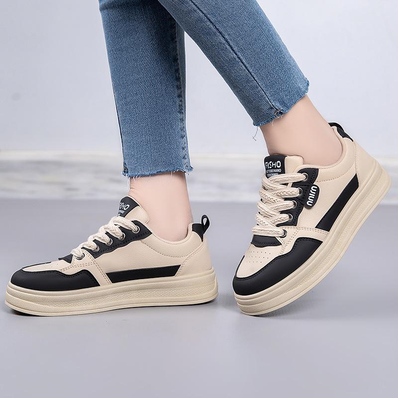 2025 new spring and autumn versatile soft-soled women's German training shoes, student fashion flat-soled single shoes, niche sports board shoes