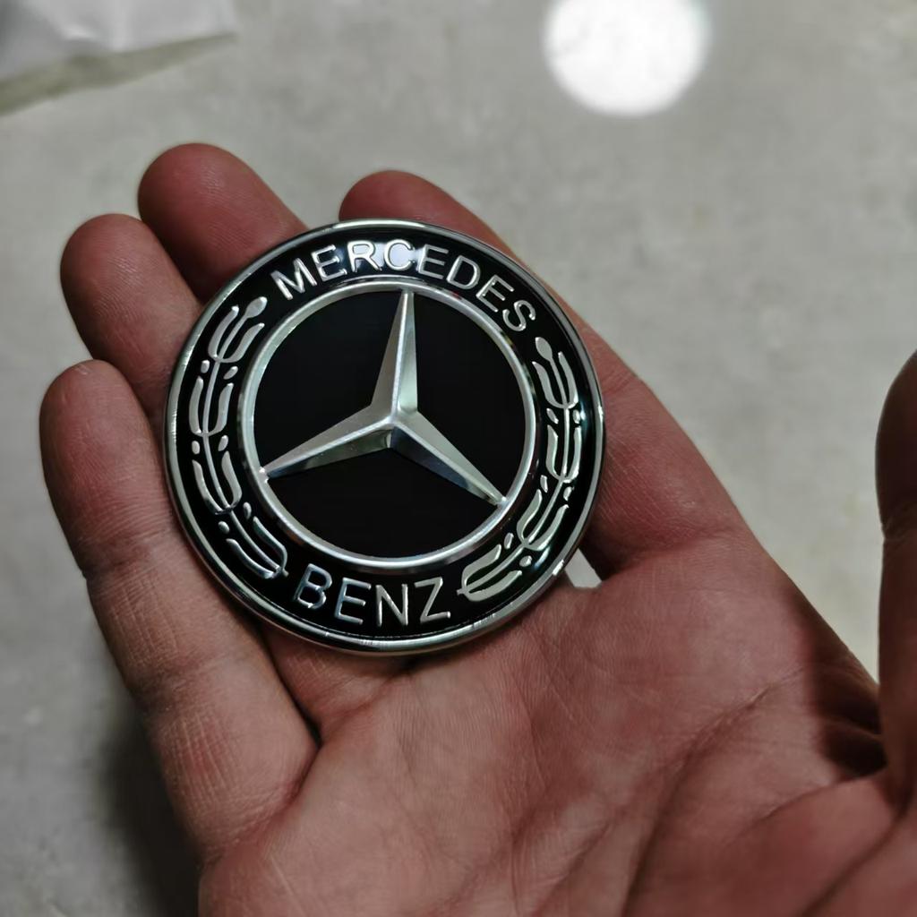 Naklejka na samochód do Mercedes benz W212 W213 W205 C238 Srebrna Czarna Emblemat na maskę Odznaka Oryginalna A0008171701