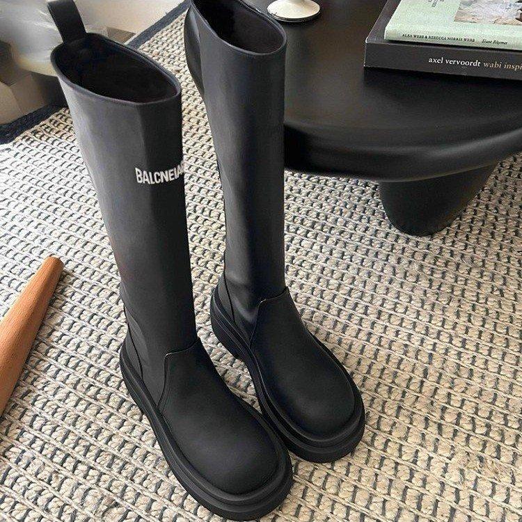 

Soft leather version~ Small man heightening platform boots but knee knight boots 2025 new letter boots rain boots 39