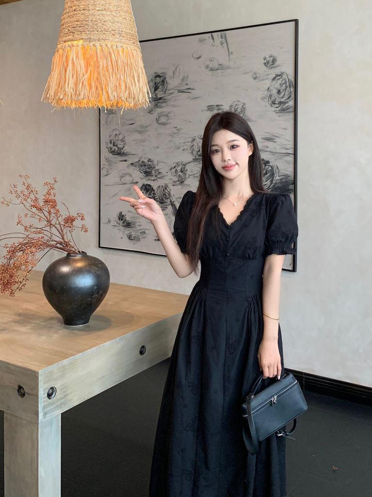 Plus Size Elegant Hollow Patchwork Black Dress, Short Sleeve, French Style, Waist-Cinching Slimming