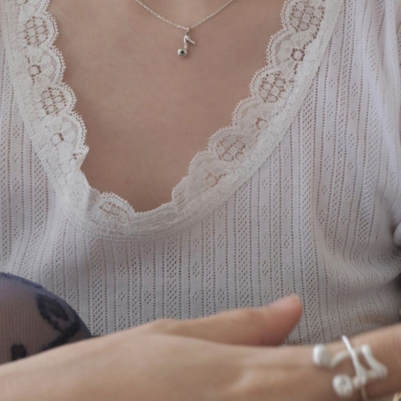 reinheart Whisper Note necklace