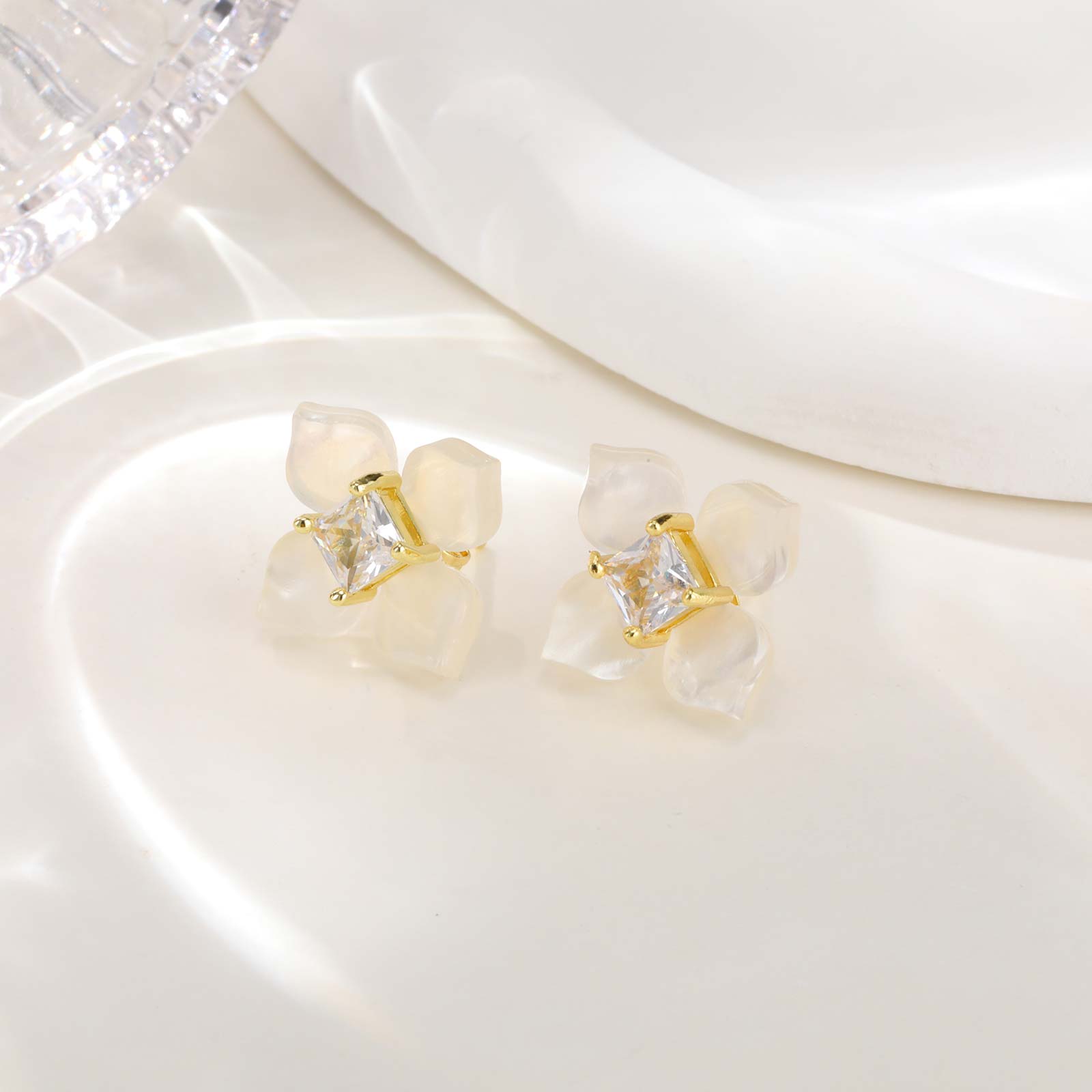 

Light Blue Resin Zircon Butterfly Earrings,Women s Gold Plated Stainless Steel Detachable Stud Earrings,Chic Accessories Gifts