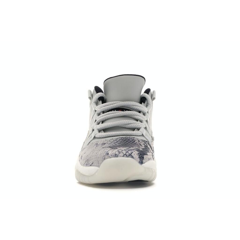 Air Jordan 11 Retro Low GS Light Bone Snakeskin Kids Sneakers Grey Light-Bone-Black-Smoke-Grey CD6847-002