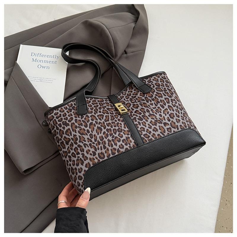 Fashionable and Sophisticated Single-shoulder Bag with A Large Capacity and Simple Design Tote Bag