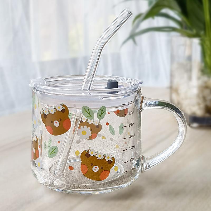 Cupa de lapte drăguță din sticlă cu pai de desene animate, cu capac și linguriță, cadou personalizat.