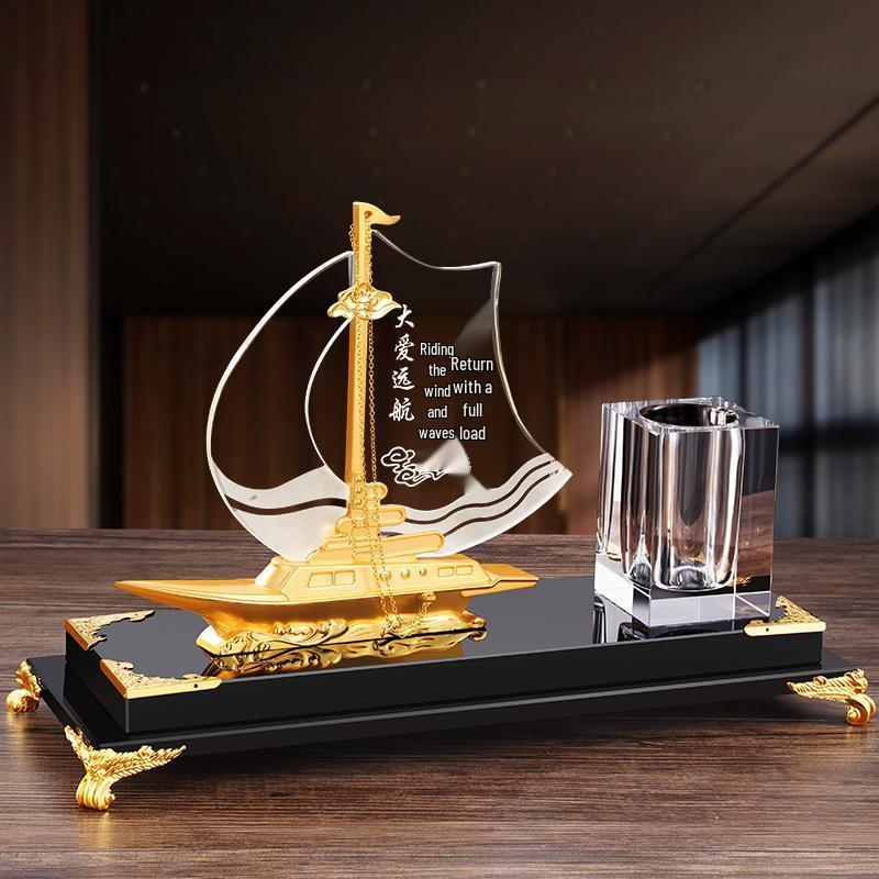 Elegant Crystal Sailboat Pen Holder: High-End Office or Housewarming Gift Decoration