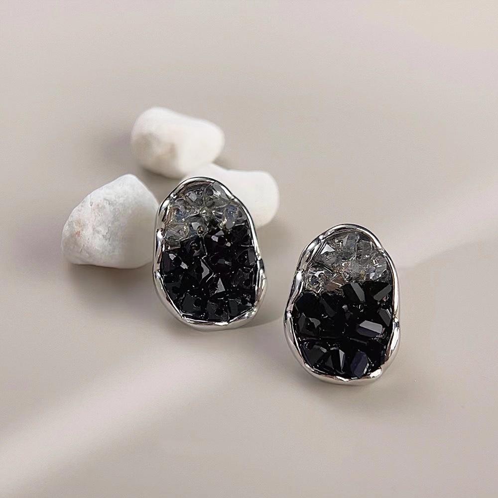 Elegant Gold-Plated Black Zircon Stud Earrings - Niche Design for a Luxurious Fashion Statement