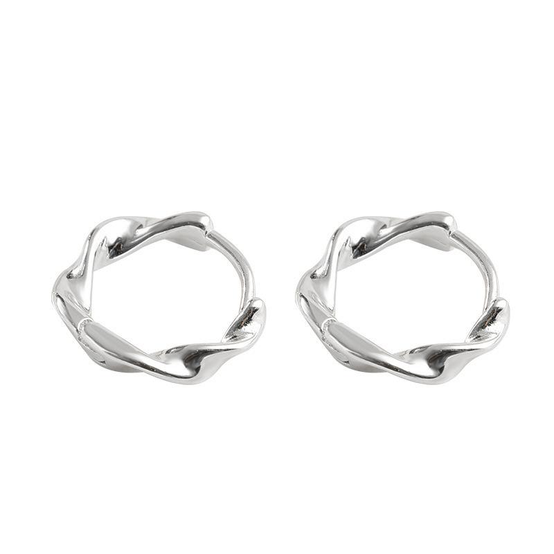 Female Summer Light Luxury Niche Twisted Earrings