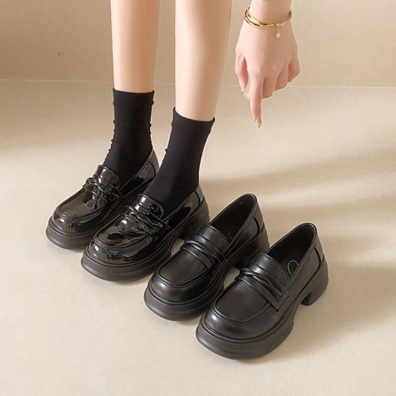 New Black Women's Autumn Retro One-pedal Small Leather Shoes Fashionable Round Head Single Shoes