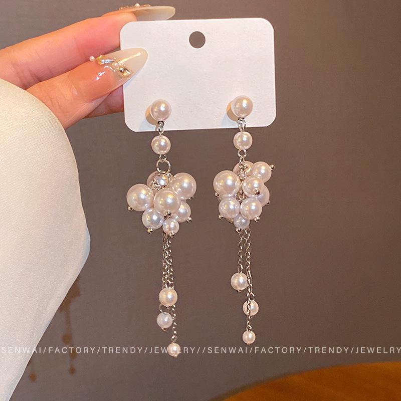

French pearl fringed long earrings women s niche design stud earrings elegant atmosphere gentle earrings