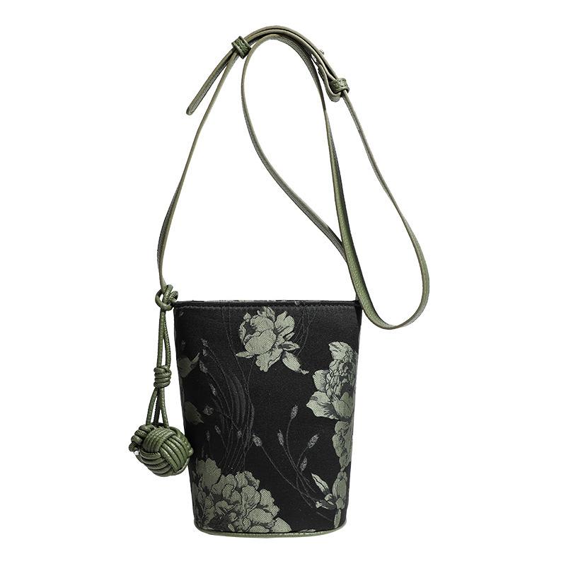 Casual, Niche Single-shoulder Crossbody Bag, Commuter Bucket Bag, Versatile Phone Bag