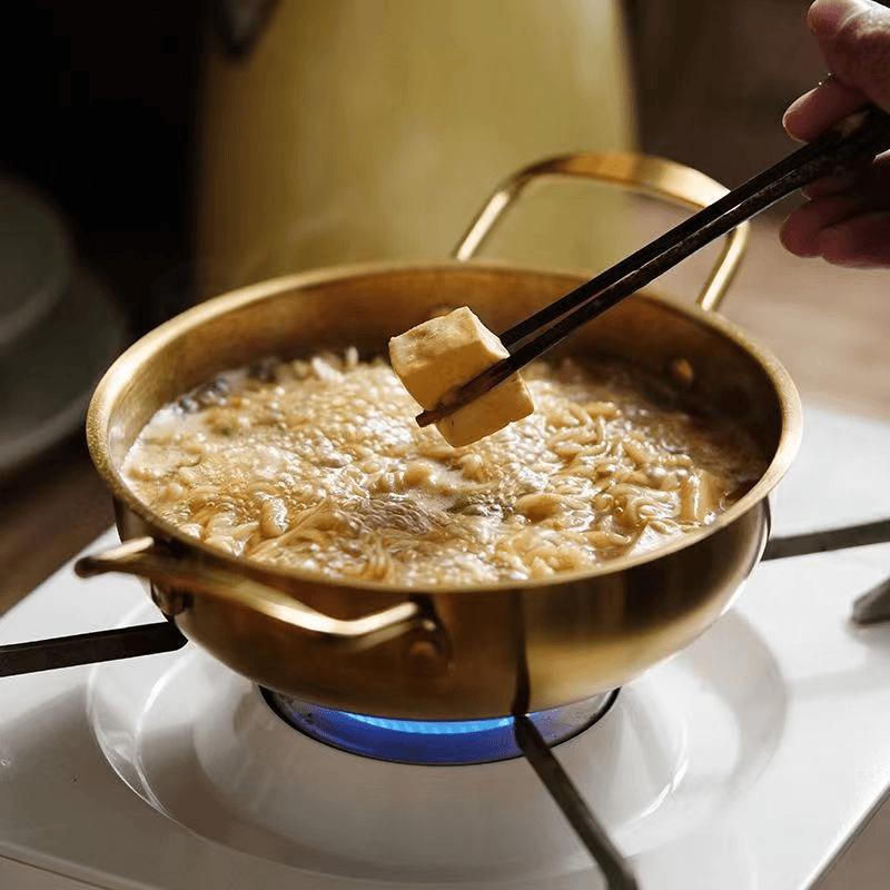 Verdickte 0,8 mm Edelstahl Meeresfrüchte- & Hot Pot Pfanne Goldene flache flache Doppelgriff-Bratpfanne Langlebige Mehrzweck-Kochplatte