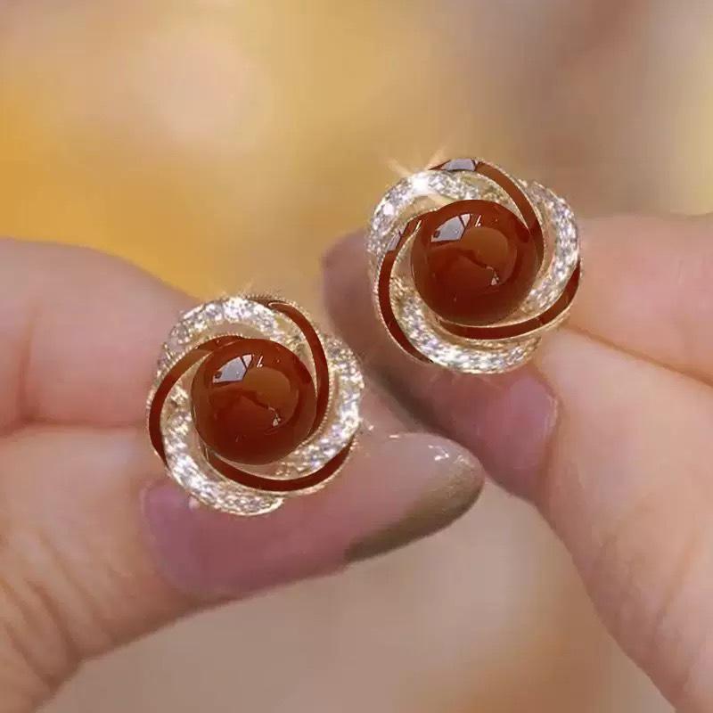 High-End Trendige Französische Zirkon Perlenohrringe Nischen-Design Klein Exquisit für Damen Einzigartiges Vielseitiges Design-Gefühl