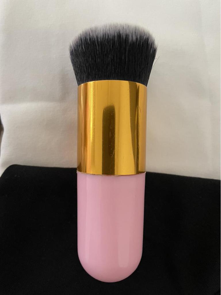 Compact Traceless Mushroom Head Foundation Brush: Portable, Beginner-Friendly, Anti-Caking, Round and Flat Head for BB Cream Application