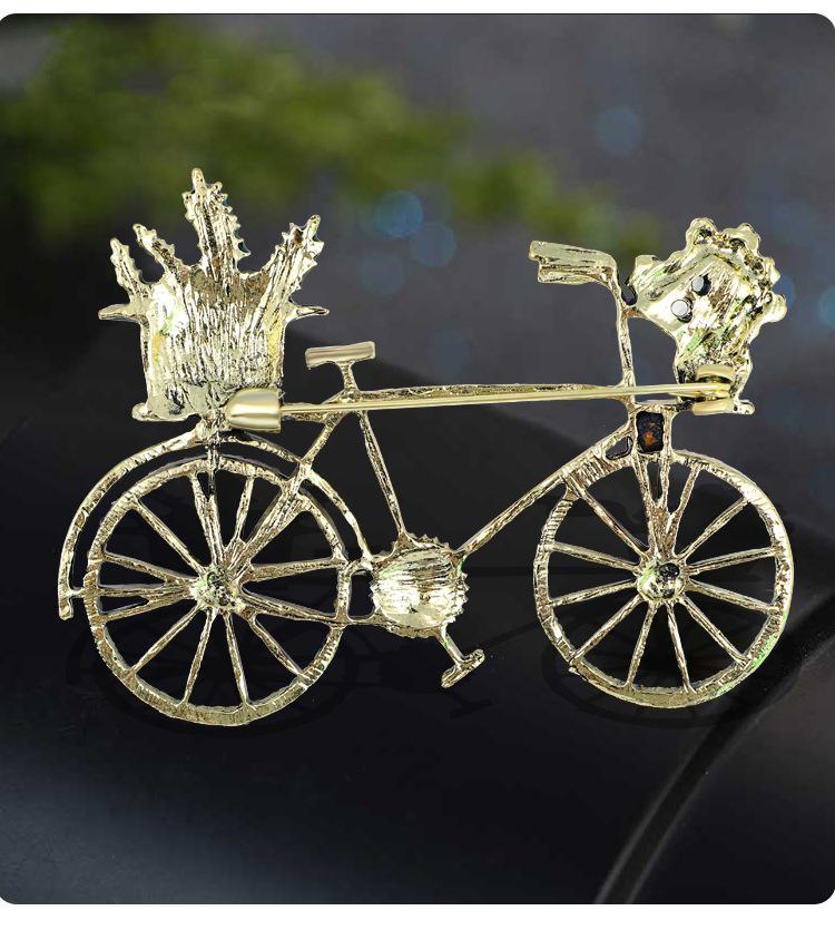 Vintage Creative Rhinestone Bicycle Brooches for Women 2-color Beautiful Taking Flower Bouquet Bike Brooch Pins Jewelry Gift