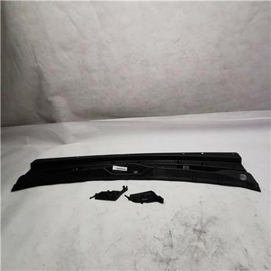 Foton Front Windshield Lower Trim Panel (W153100000001) Foton