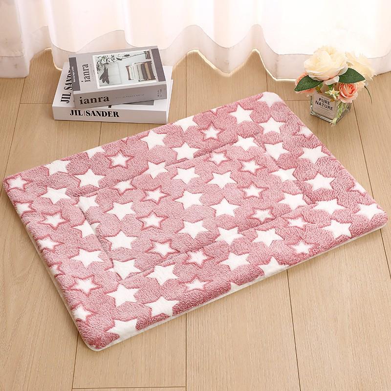 Four Seasons Thickened Plush Pet Mat: Cozy Bed & Blanket for Cats and Dogs