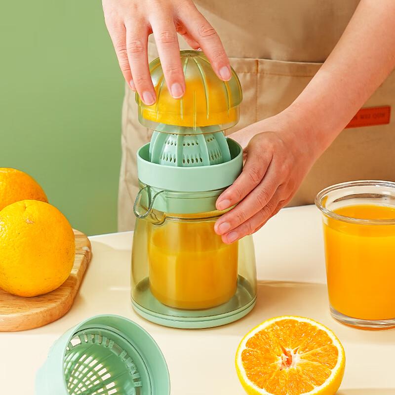 Portable Manual Citrus Juicer