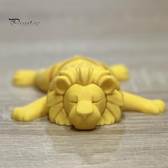 Miniature Animal Collectibles 3D Printed Lying Lion Figurine with Movable Joints, Poseable Unique Home Entrance Decor Model for Desk Decoration,