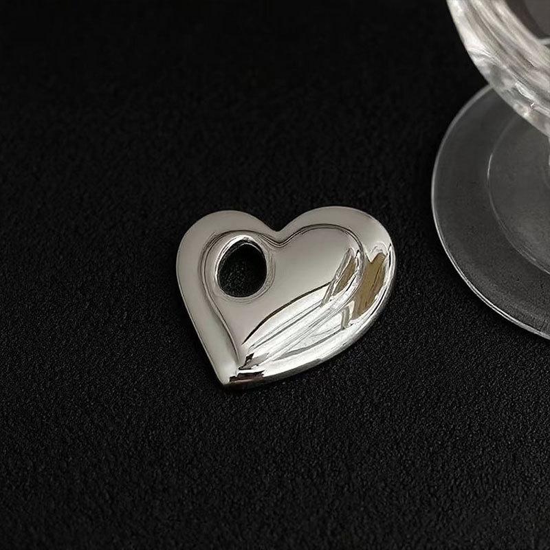 Metal Glossy Hollow Love Brooch Niche Light Luxury High-End Stainless Steel Pin Blazer Accessories