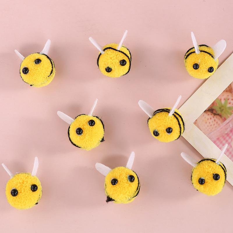 50 Pcs Small Felt Bees for Crafts, Cute Pom Pom Bees Balls Mini Bees Figures for Decorations DIY Supplies