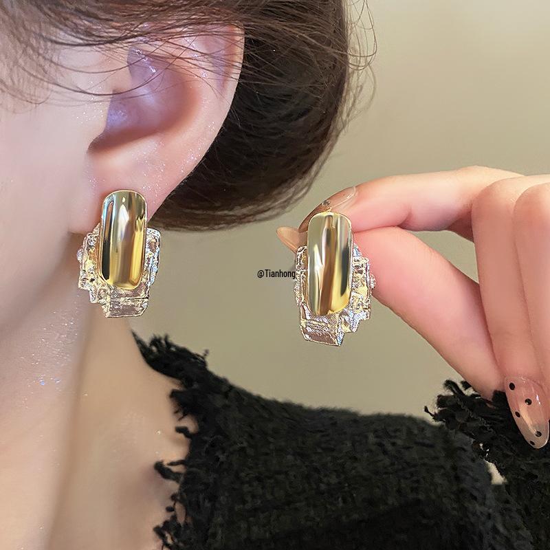 2025 Korean Metal Cold Wind Earrings for Women