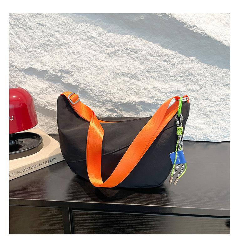 Retro casual style large capacity dumpling satchel new casual literary single shoulder messenger bag fashion