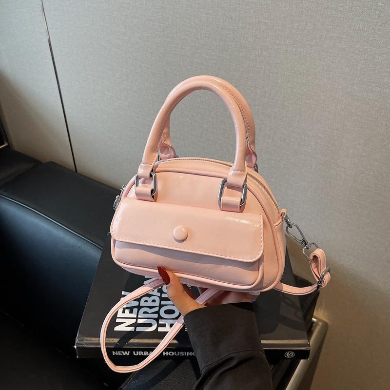 Summer messenger bag women's new portable small bag niche design shoulder pillow bag