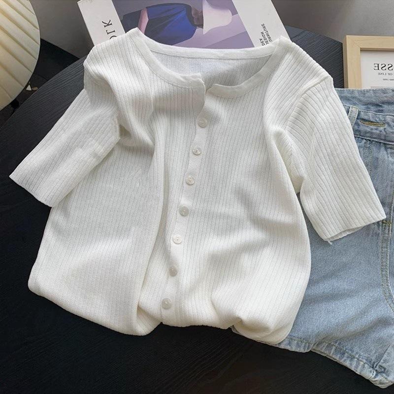 Ice Silk Knitted Sweater Short-sleeved Cardigan Women's Summer 1116 New Thin V-neck Temperament T-shirt Half-sleeved Bottoming Top Autumn