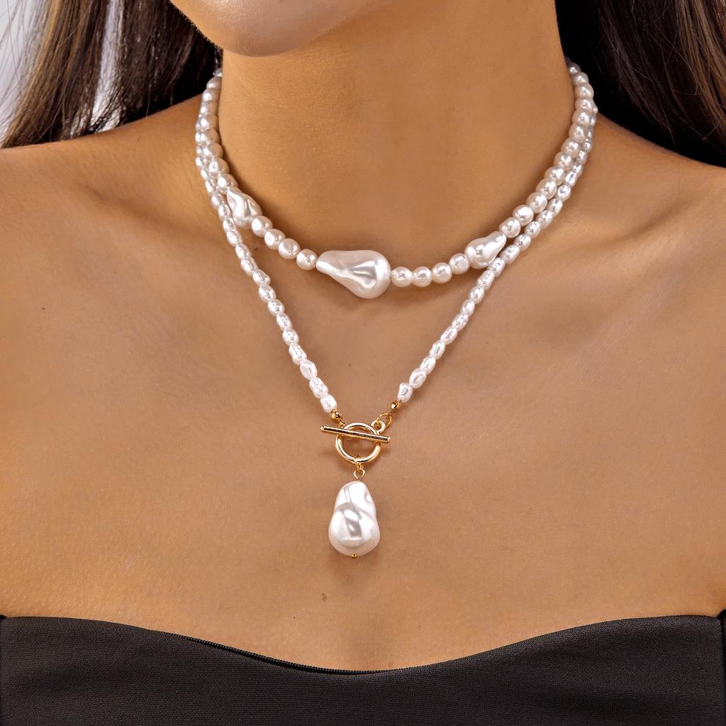 Exquisite Baroque Imitation Pearl Necklace for Women Minimalist Irregular Heart Shape Layered Chain Friendship Jewelry Gifts