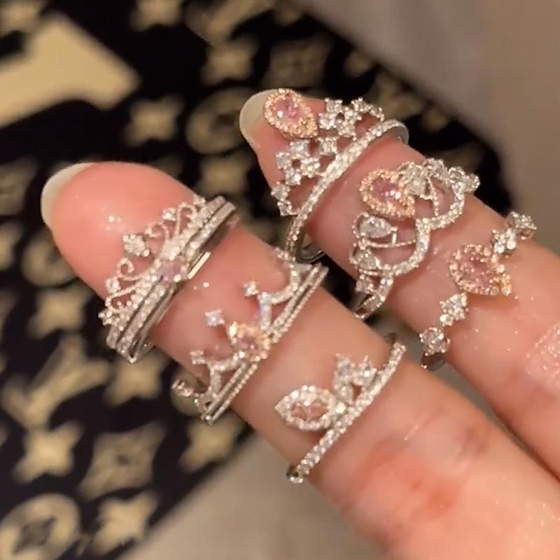 Elegant & Versatile Women's Sparkly Diamond Ring - Sweet, Cool, and Fashionable