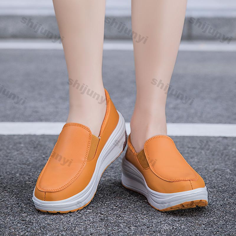 Women Fashion Platform Sneakers Women Autumn Slip On Retro Casual Flats Nurse Shoes Ladies Non Slip Thick Sole Walking Shoes 43