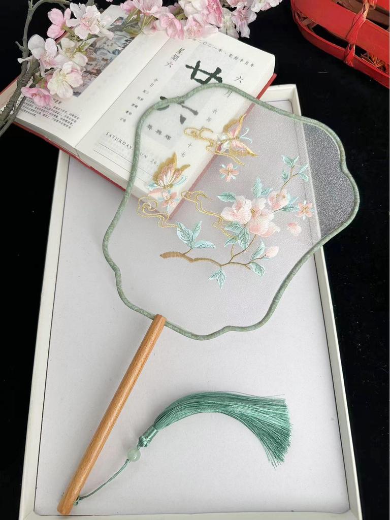 Ancient Style Chinese Embroidered Round Fan for Hanfu and Cheongsam