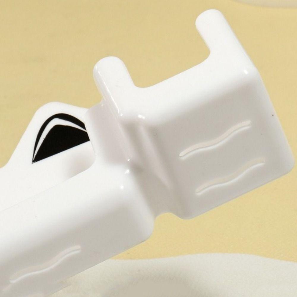 3 Pieces Punch-free Sunglasses Storage Holder Self-adhesive Myopia Glasses Display Rack  Bedside