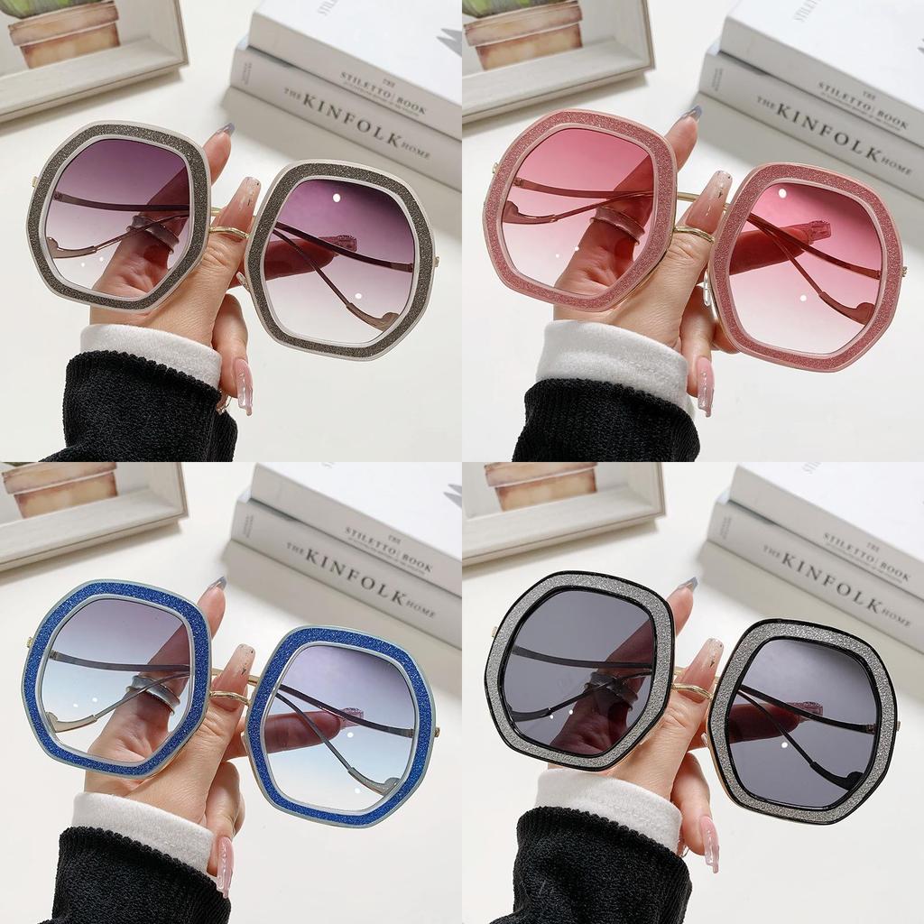 Unisex Stylish Square Sunglasses With Pc Lenses For Travel And Fashion Events