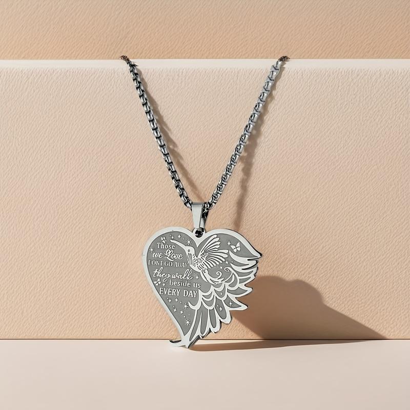 

A stainless steel stylish simple memorial heart pendant necklace hummingbird pendant necklace suitable for daily wear