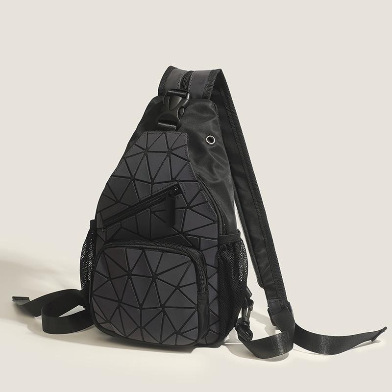 Men and Women's Crossbody Bag New Fashionable and Versatile Shoulder Bag Laser Geometric Chest Bag Outdoor Reflective Backpack