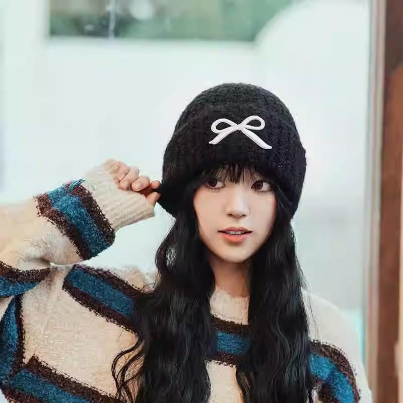 

Hat women s autumn and winter wool hat new cute bow versatile cold hat ear protection warm knitted hat tide adult (55-58cm) elastic чорний