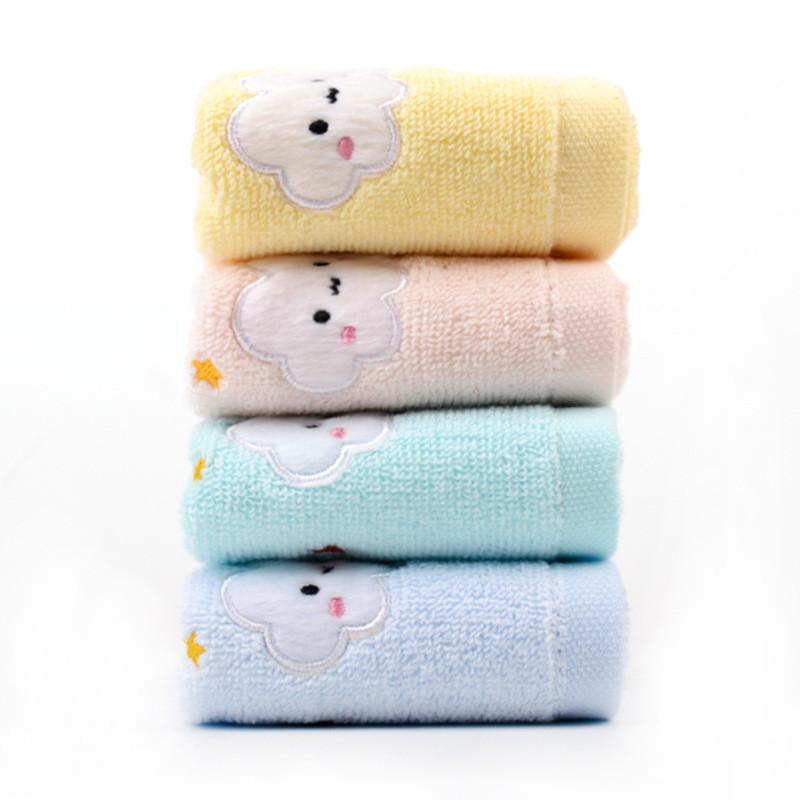 1 pièce 25x25cm Carré Petite Serviette Dessin Animé Brodé Nuage Coton Bébé Enfants Visage Lavette Absorbante Douce