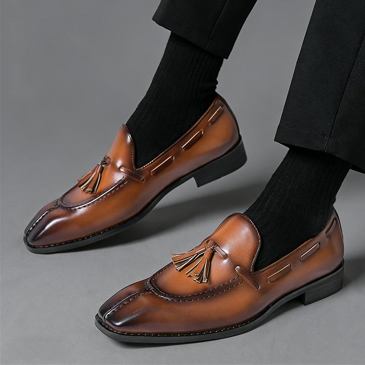 Britain New Gentleman Tassel Splice Patent Leather Casual Shoes for Men Brand Fashion Formal Wedding Dress Homecoming Footwear