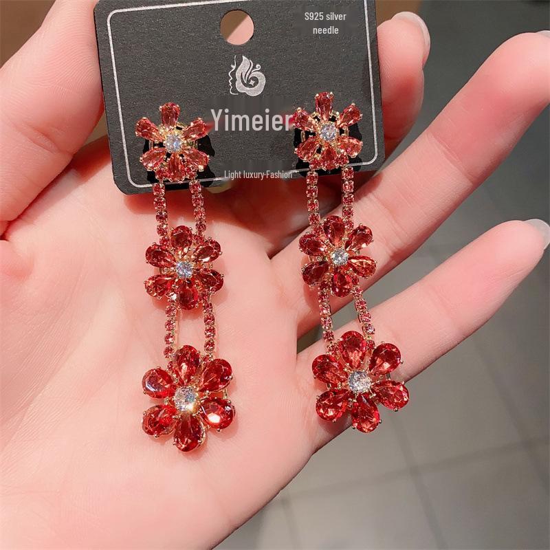 S925 Silver Needle Rhinestone Tassel Earrings - Exquisite Long Claw Chain with Colored Diamonds, European & American Style