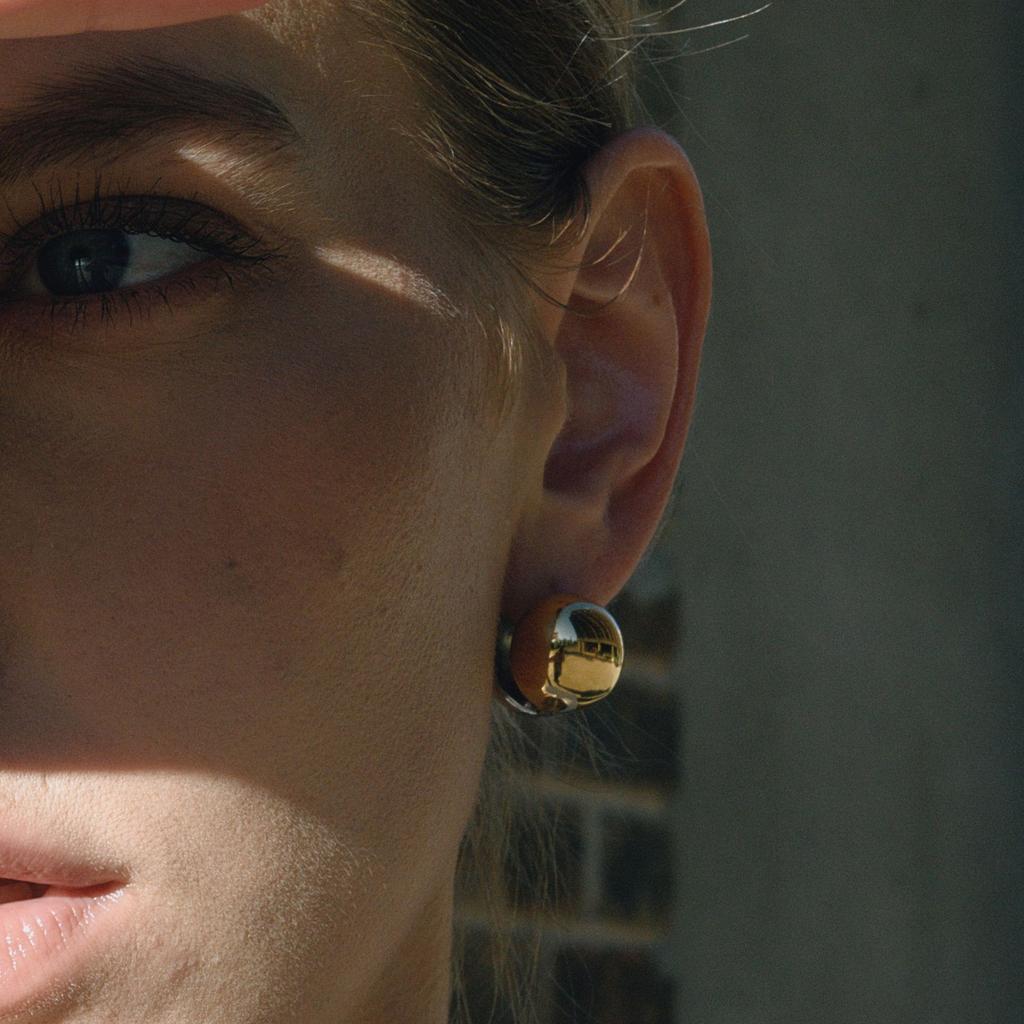 Light luxury high-end ear buckle hemisphere hollow stud earrings jewelry