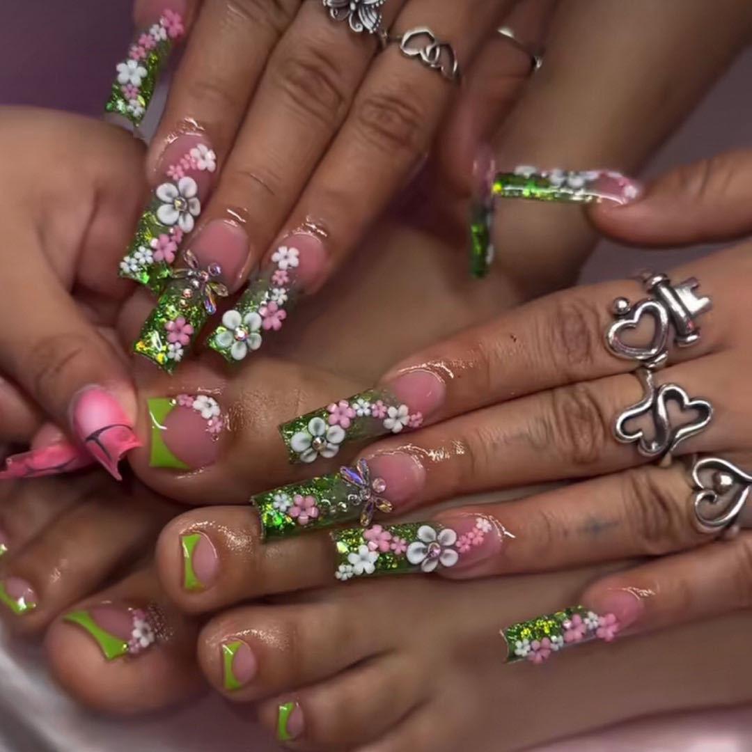 

Wild Forest Atmosphere Removable Wearable Nails - Two-Piece False Nail Set