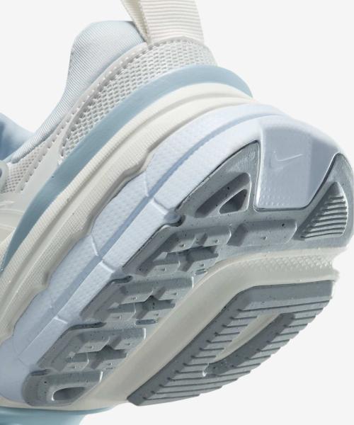 Nike V2K Run W - Platinum Tint: Summit White: Light Smoke Grey FD0736-009